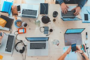 Studia filologiczne – jakie są korzyści z tych kierunków?