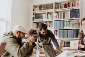 Studia licencjackie a zawód – czy warto?
